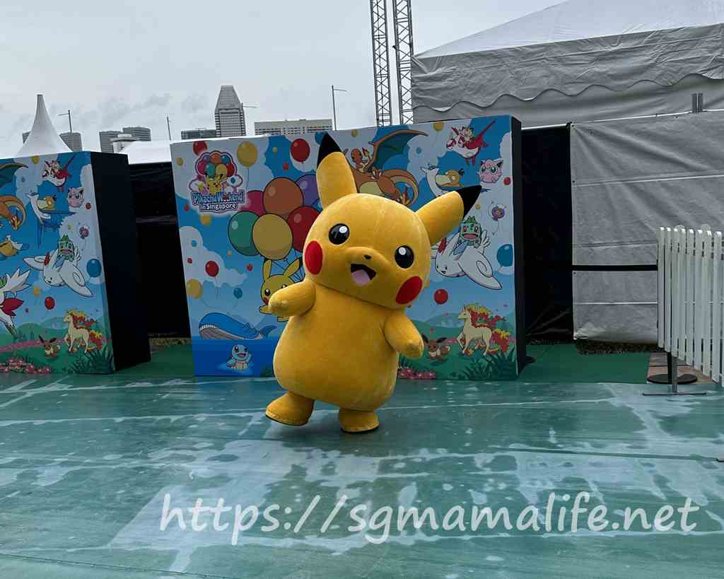 Pikachu Weekend in Singapore ピカチュウグリーティング